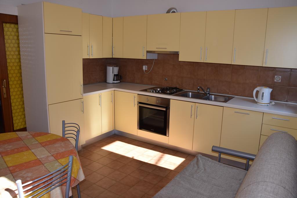 Apartment Marija With Terrace Brsec Bilik gambar